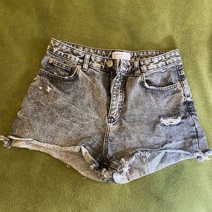 Ripped Gray Jean Shorts Size 6/8